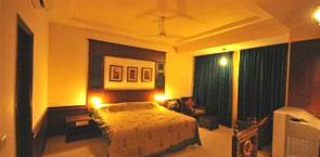 TG Rooms Hardinge Circle, Mysore